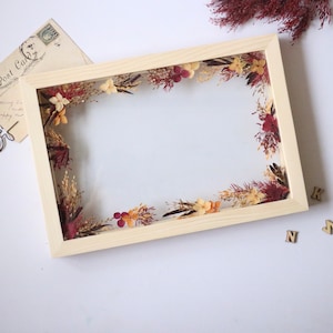 Marco de fotos de madera con flores prensadas personalizado - Colección Floral Garden - Regalo para ella/mamá/familia/cumpleaños/fiestas/boda/Navidad (marco de 9" x 13")