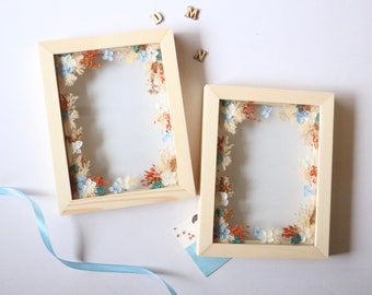 Custom Pressed Flower Wood Photo Frame - Spring Floral Collection - Gifts for her/ mom/Birthday/Wedding/Holiday/Love Frame/Valentine's gifts