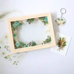 Custom Pressed flower Wood Photo Frame - Floral Garden Collection - gift for her/mom/Family/Birthday/Holiday/Wedding/Chrismas (9&quot;x7&quot; Frame)