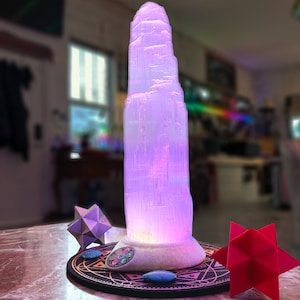 PrismDeck Selenite: Smart Spectrum Tower Light