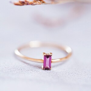 Rhodolite Yellow Gold Solitaire Ring, rhodolite garnet ring, baguette ring, fuchsia ring, gift for her, gift for women, colorful ring