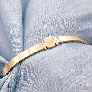 Bangle Bracelet with plain octagon middle piece, engraved bracelet, initial letter bracelet, plain bracelet, gift for her, octagon bracelet