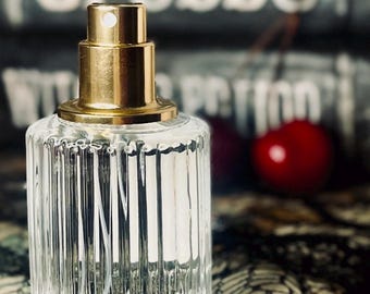 Cherry Vanilla Cinnamon Perfume: Powdery Amber Scented Eau de Parfum - 1031