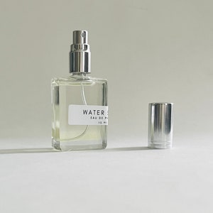 Ocean Fresh Perfume Spray: Aquatic Hibiscus Scent - &quot;Water Signs&quot;