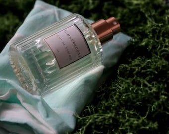 Summer House Coconut Ocean Air Linen Perfume – Beachy Fragrance