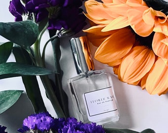 Perfume Floral de Fresa: Fragancia de Verano, Fresia e Hibisco - "Agua Floral"