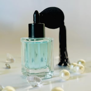 Refillable Perfume Atomizer: Clear Glass Bottle, Black Spray