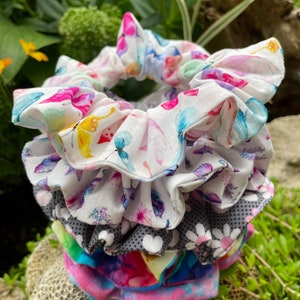 Hair Scrunchies / Eco friendly print scrunchies / Meisjes scrunchies / butterfly scrunchies / zomer scrunchies / handgemaakte cadeaus