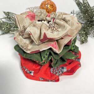 Christmas Hair scrunchies / Christmas Hair accessories / Girl scrunchies / red scrunchies/ ladies hair scrunchies  / Christmas gifts /