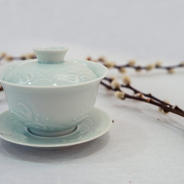 Traditional Chinese Ceramic Gaiwan Tea Cup - Classic Jade - Wave Design