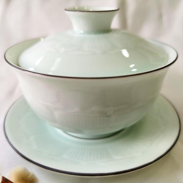 Traditional Lotus Flower Design Gaiwan - Jade Green