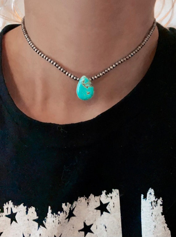 Navajo Bead Choker With Turquoise Stone 