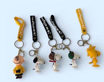 Beagle dog keychain|  Charlie Brown  Peanuts keyring