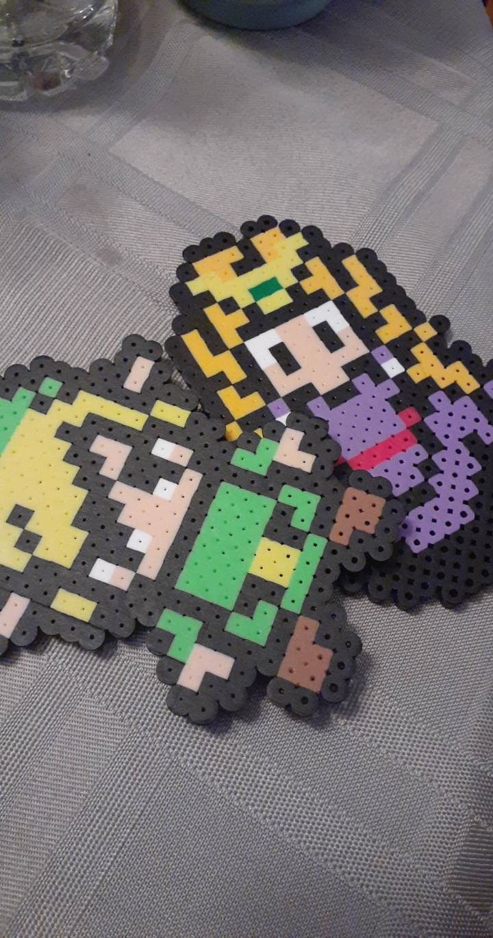 I got a perler bead kit for Christmas so I made BOTW Link and BOTW2 Zelda :  r/beadsprites