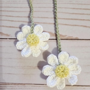 Flower Car Charm, Crochet White Daisies for Rearview Mirror, Purse Charm