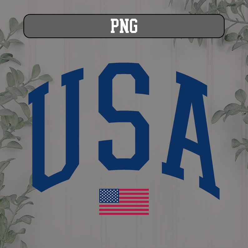 Puede incluir: USA en letras may&uacute;sculas azules con una bandera estadounidense roja, blanca y azul debajo.