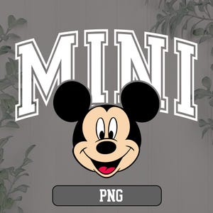 K&ouml;nnte beinhalten: Ein Cartoon-Bild von Mickey Mouse mit dem Wort "MINI" in wei&szlig;en Blockbuchstaben &uuml;ber seinem Kopf. Das Wort "PNG" befindet sich in einem grauen Rechteck unter Mickey Mouse. Der Hintergrund ist grau mit blattgr&uuml;nen Akzenten.