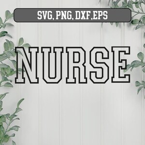 Op de afbeelding: Een zwart-wit grafisch ontwerp van het woord "NURSE" in een lettertype in varsity-stijl.
