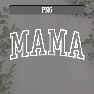 K&ouml;nnte beinhalten: Wei&szlig;er Text mit der Aufschrift "MAMA" in einer College-Schriftart, grau umrandet, vor grauem Hintergrund. Das Wort ist zentriert und leicht gew&ouml;lbt. Oben im Bild befindet sich ein graues Rechteck mit dem wei&szlig;en Wort "PNG". Gr&uuml;nzeug befindet sich in den Ecken.