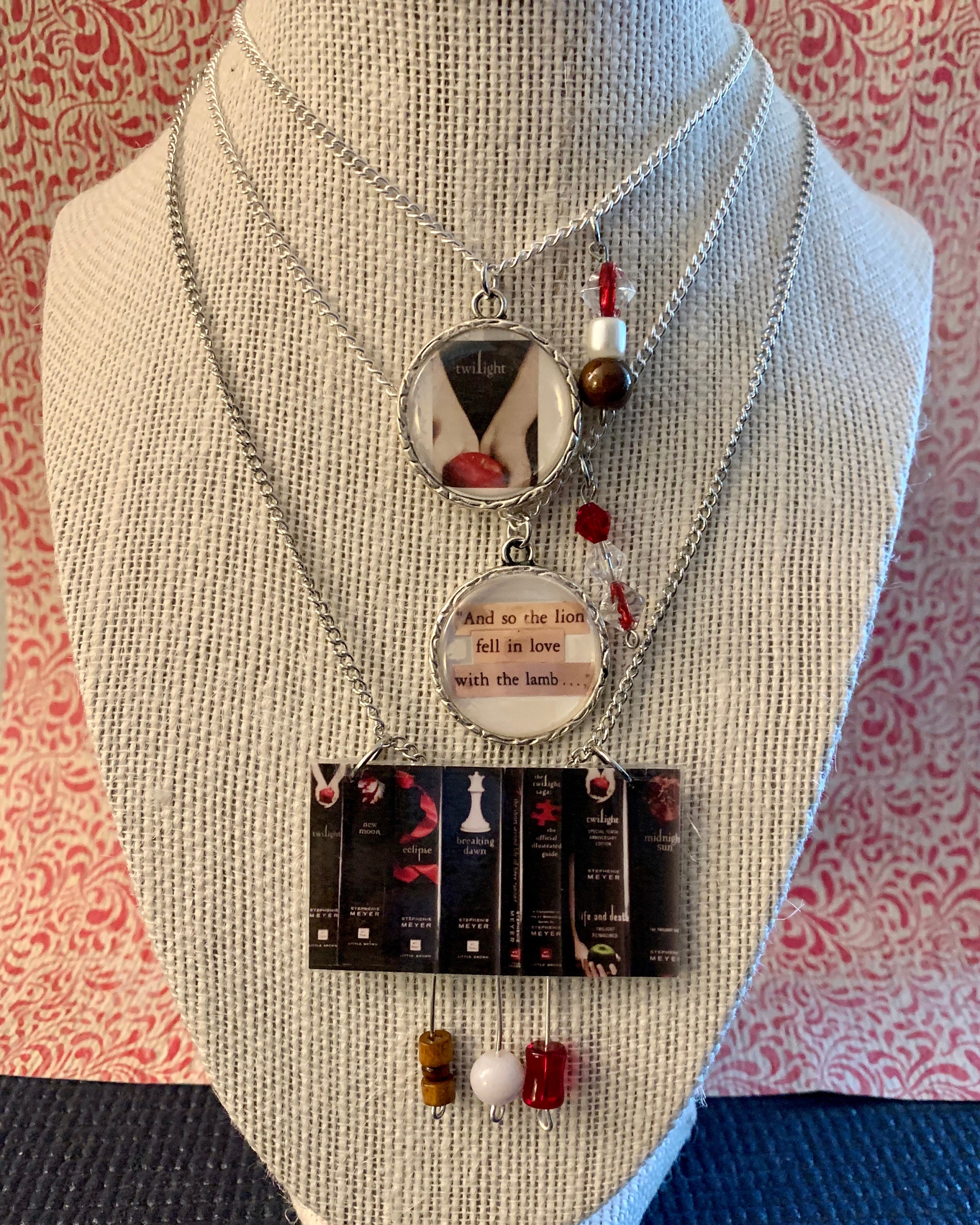 Twilight necklace 2024