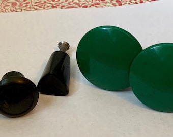 Lot of Vintage Plastic Drawer Knobs