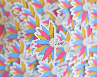 Pegatina de vinilo transparente con la flor del orgullo pansexual