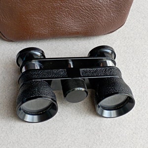 Vintage Rigoletto theater binoculars. Theater accessory