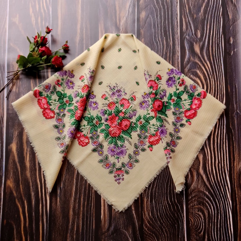 traditional russian shawl
