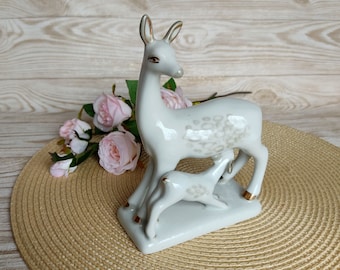 Porcelain figurine Deer with a deer Vintage statuette Collectible figurine Deer with a cub Porcelain animals Home decor Mom with a baby deer