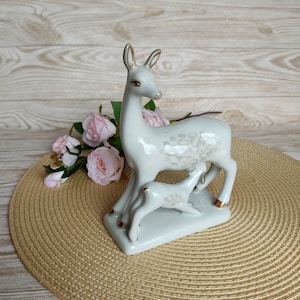 Porcelain figurine Deer with a deer Vintage statuette Collectible figurine Deer with a cub Porcelain animals Home decor Mom with a baby deer