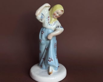 Rara figura vintage de porcelana ucraniana "Daria, la bailarina", años 40. Fábrica Horodnytsia. Arte popular pintado a mano.