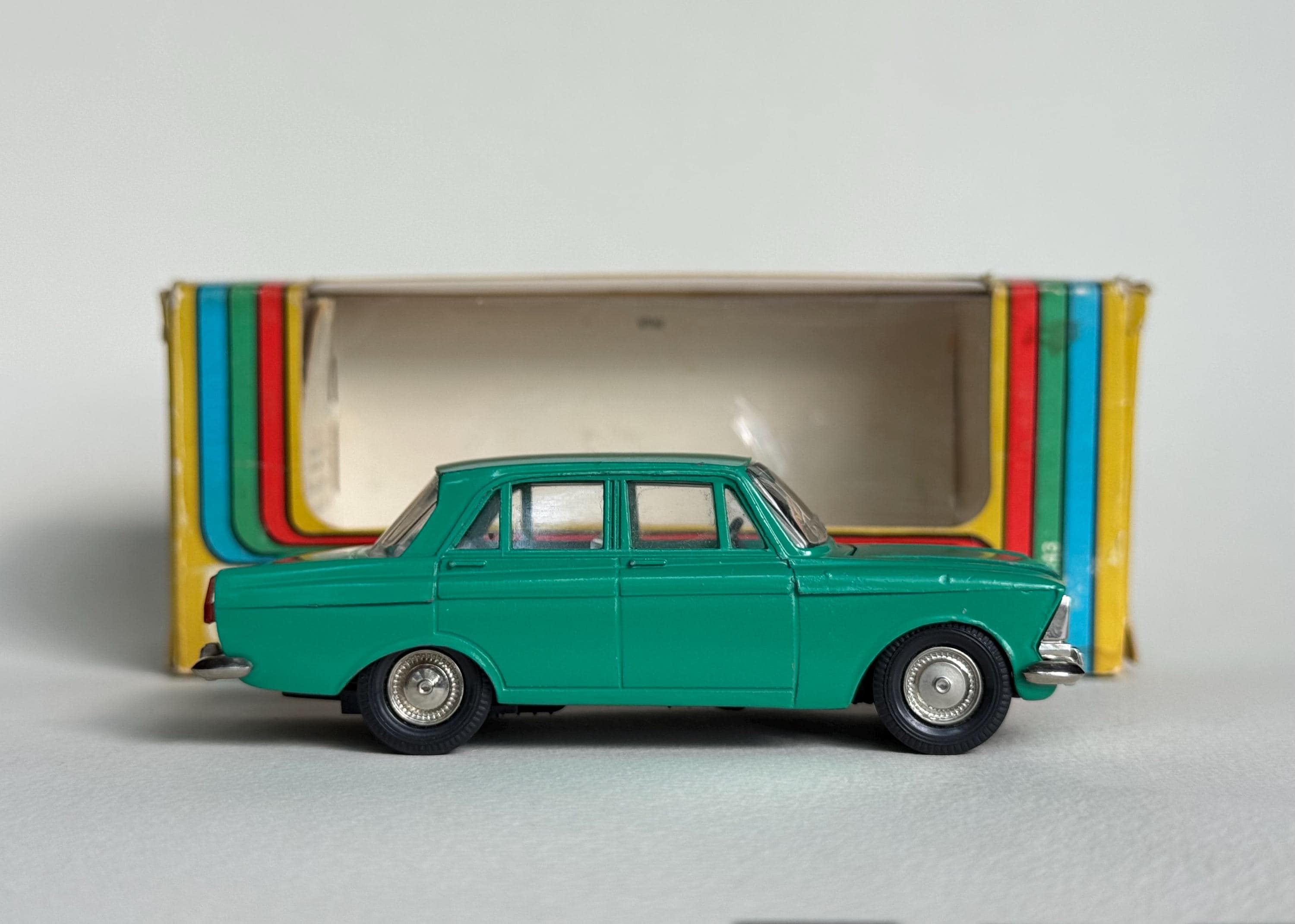 Volga gaz 24 - Etsy 日本