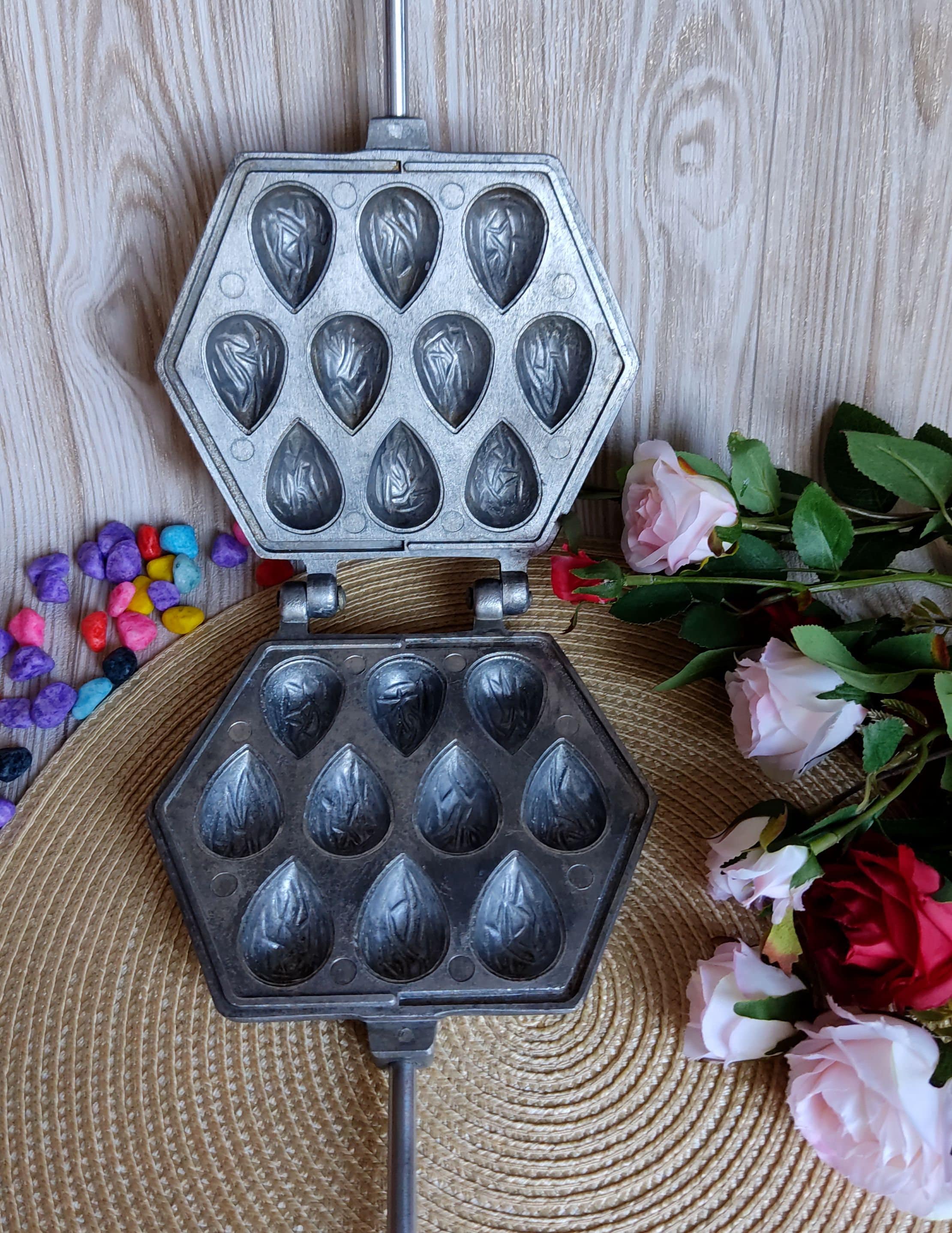 Vintage Metal Cookie Mold. Form for Baking Cookies Nuts. Etsy UK