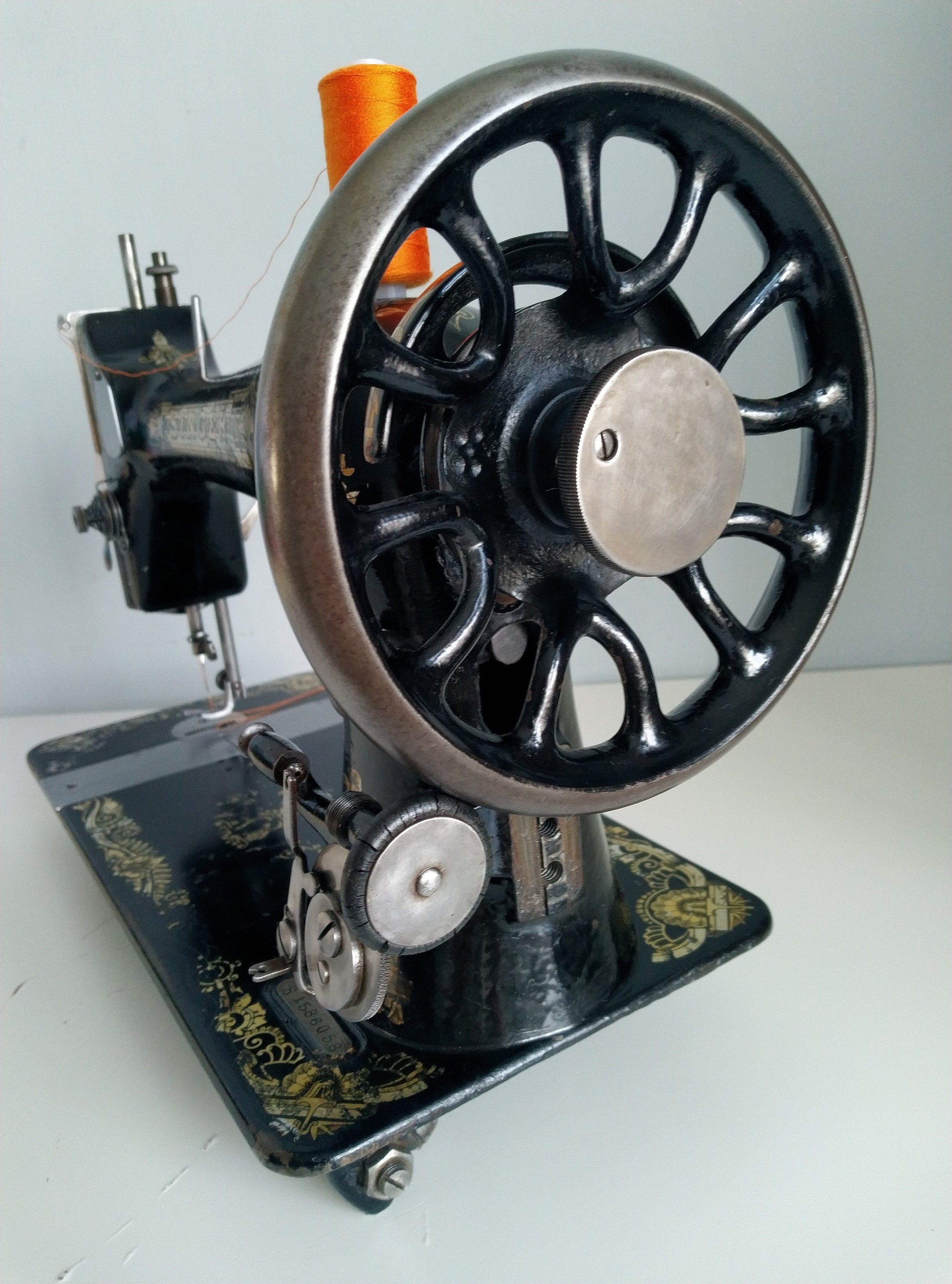 Vintage Singer Sewing Machine, Made in 1907, Antique, Hand Cranked, for