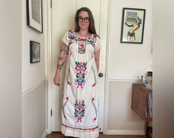 Vintage Cotton Muslin Mexican Embroidered Dress