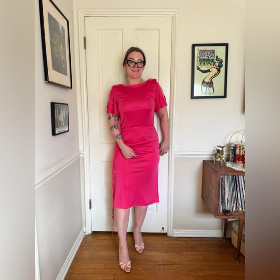 80s Vintage Hot Pink Wiggle Dress 80s Vintage Hot Pink Wiggle Dress