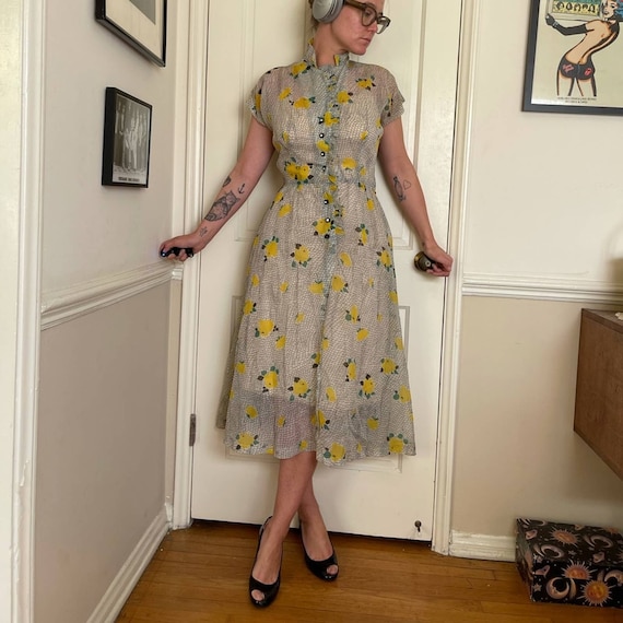 1940s Vintage Crinkle Rayon Shirt Day Dress - image 2