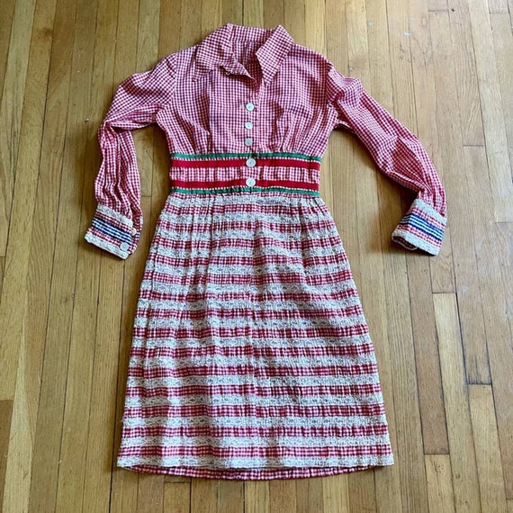 70s Vintage Red Gingham and Lace Dress - image 8