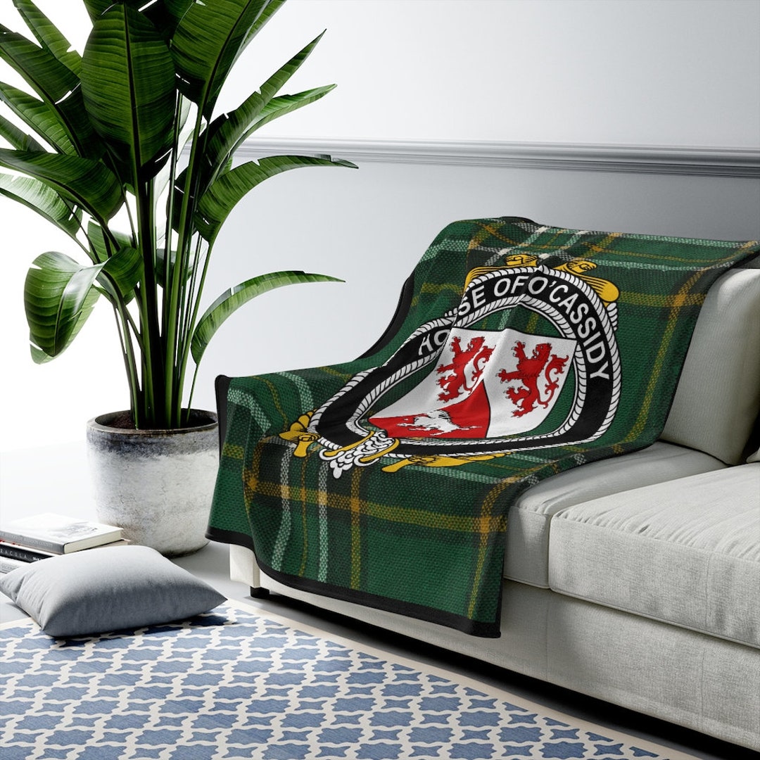 House of O'cassidy Irish Tartan Velveteen Blanket: Celtic Family House of O'cassidy Irish Tartan Velveteen Blanket: Celtic Family
