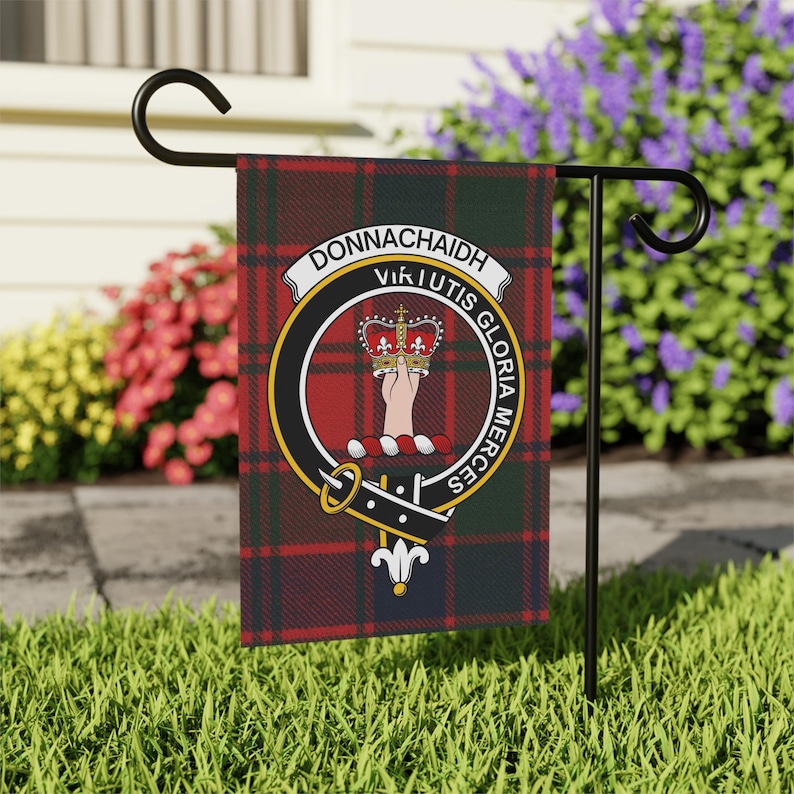 Donnachaidh Scottish Clan Crest Banner: Robertson Tartan Wall Hanging ...