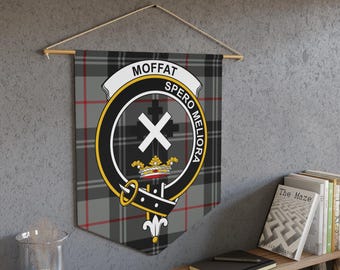 Moffat Clan Crest Tartan Wimpel: Schots erfgoed, heraldisch embleem, decoratieve banner
