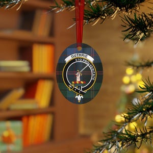 Guthrie Clan Scottish Christmas Ornament, Guthrie Crest Ornament, Scotland Christmas Decoration, Scottish Tartan Gift, Plaid Decor