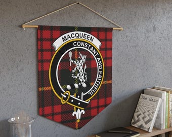 Banderín escocés con el escudo del clan MacQueen: Decoración de la herencia escocesa
