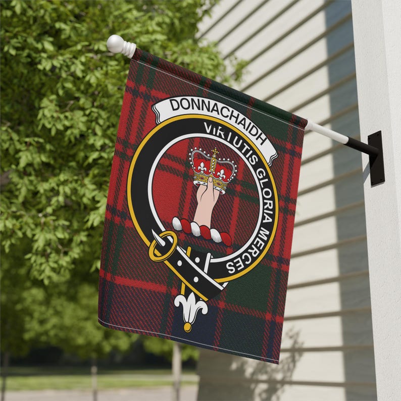 Donnachaidh Scottish Clan Crest Banner: Robertson Tartan Wall Hanging ...