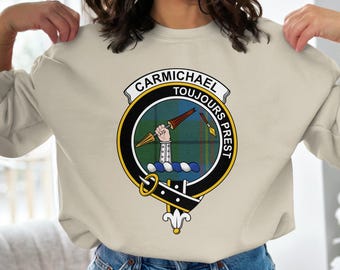 Carmichael Clan Crest T-shirt med tröja | Scottish Ancestral Pride | Toujours Prest Always Ready Family Heritage Apparel