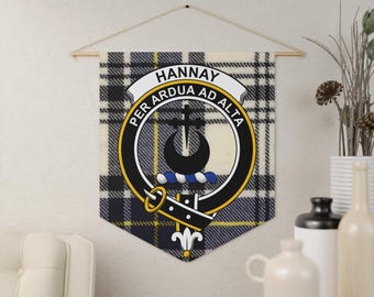 Proporczyk w kratę z herbem klanu Hannay Scottish Clan: dziedzictwo rodzinne, dekoracja, przedmiot kolekcjonerski