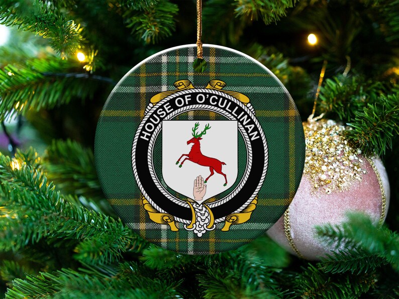 O'cullinan Irish Surname Crest Christmas Ornament, Irish National