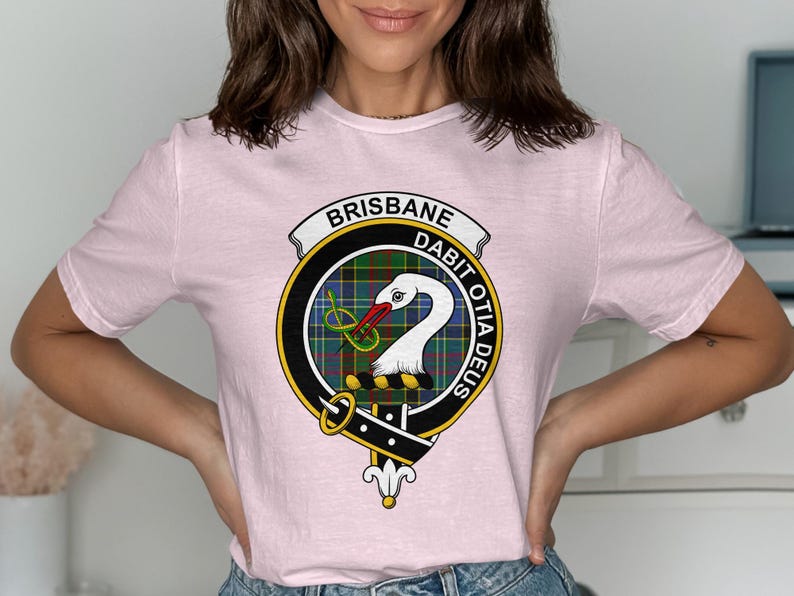 Pink t-shirt with Brisbane coat of arms featuring a swan and motto.