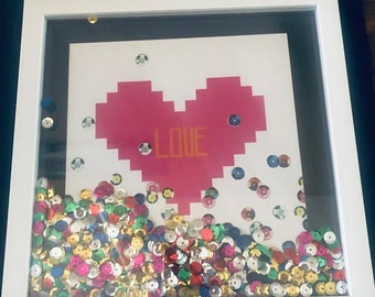 Love picture with sequence/  Pink heart  picture frame confeti
