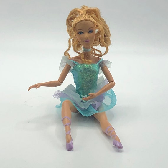 Dancing barbie hotsell doll toy